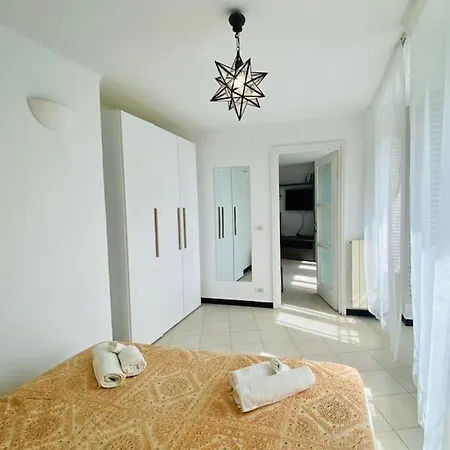 Beautiful Flat With Terrace And Sea View - Free Parking * ג'נובה