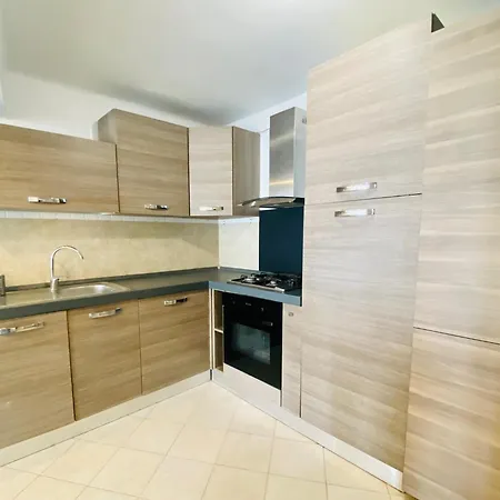 דירה Beautiful Flat With Terrace And Sea View - Free Parking