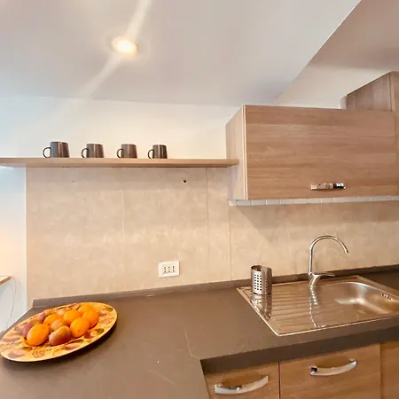 Beautiful Flat With Terrace And Sea View - Free Parking דירה *