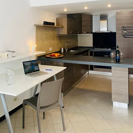 Beautiful Flat With Terrace And Sea View - Free Parking * ג'נובה