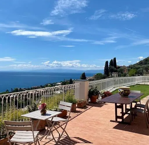 Apartment Dimora Concept - Beautiful Flat With Terrace And Sea View - Free Parking