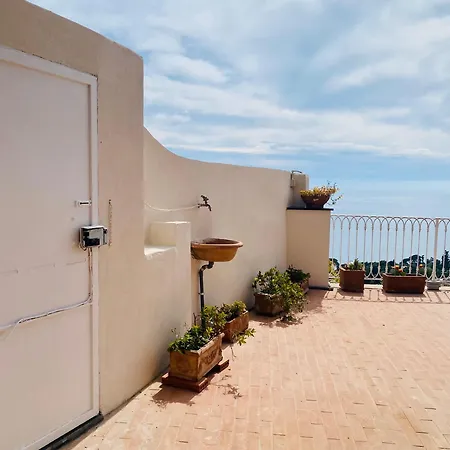 Dimora Concept - Beautiful Flat With Terrace And Sea View - Free Parking *